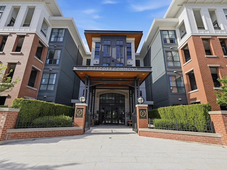 304-15137 33 Avenue, Surrey, BC, V3Z 0Y1