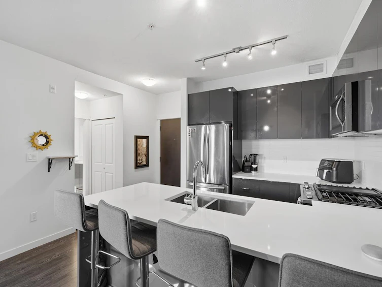 304-15137 33 Avenue, Surrey, BC, V3Z 0Y1 - 11
