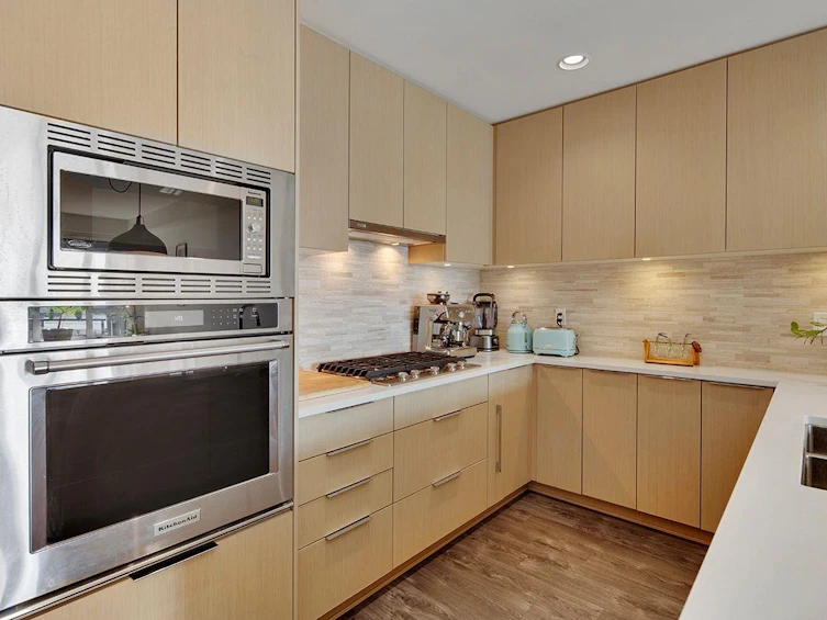 207-3825 Cates Landing Way, North Vancouver, BC, V7G 0A6 - 12
