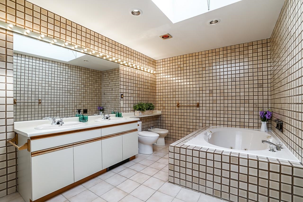 6379 Bruce Street, West Vancouver, BC, V5P 3K3 - 13