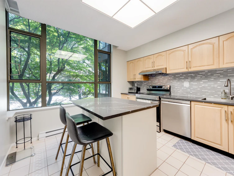 202-5885 Olive Avenue, Burnaby, BC, V5H 4N8 - 3