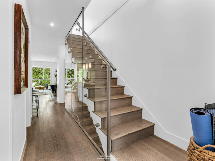 627 Victoria Drive, Vancouver, BC, V5L 0C3 - 18