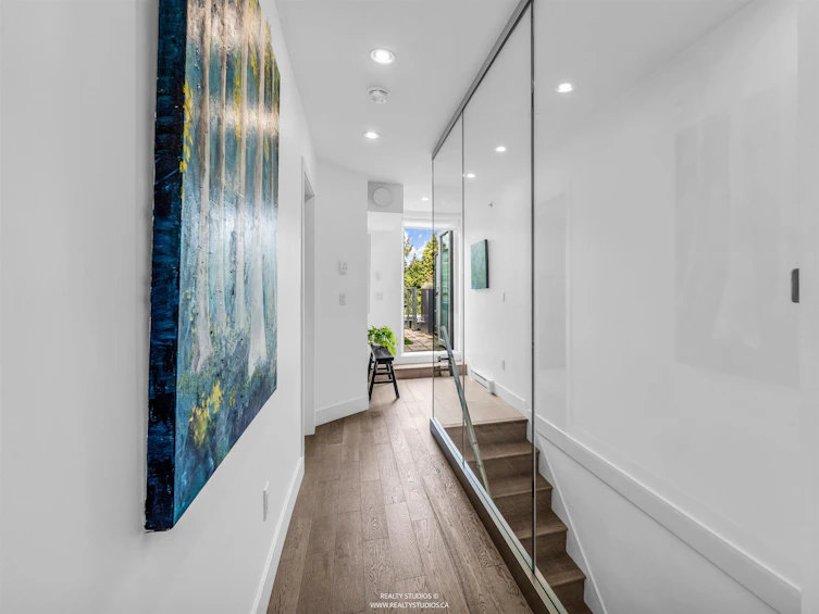 627 Victoria Drive, Vancouver, BC, V5L 0C3 - 27