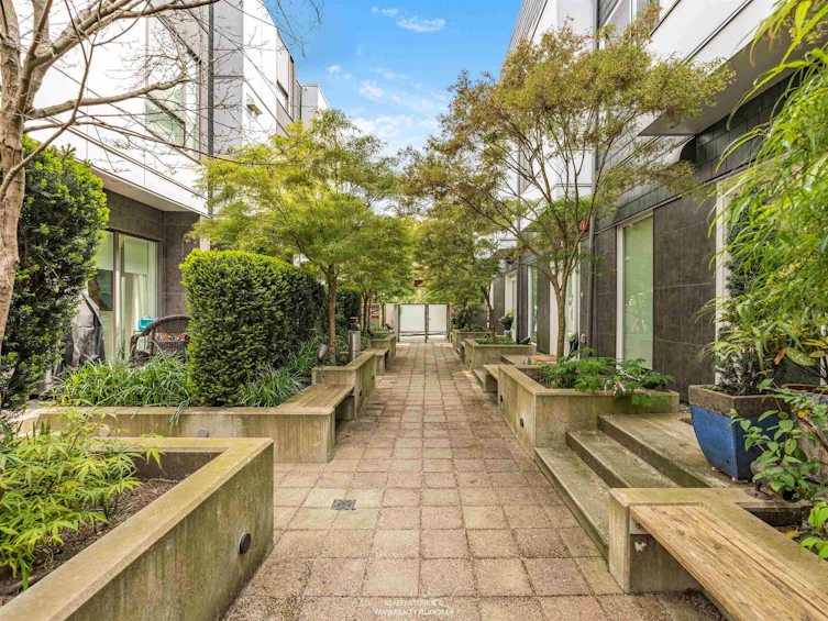 627 Victoria Drive, Vancouver, BC, V5L 0C3 - 37