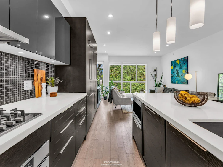 627 Victoria Drive, Vancouver, BC, V5L 0C3 - 9