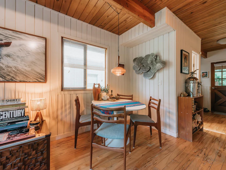 2617 Sunshine Coast Highway, Roberts Creek, BC, V0N 2W4 - 8