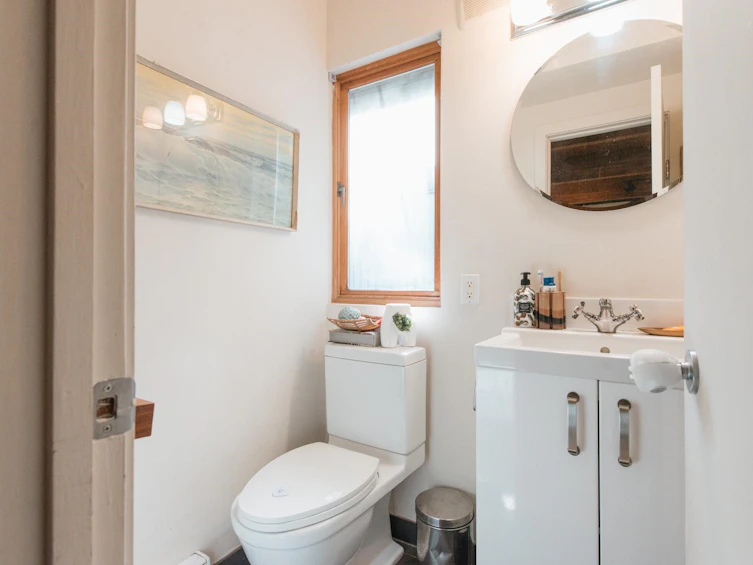 2617 Sunshine Coast Highway, Roberts Creek, BC, V0N 2W4 - 9