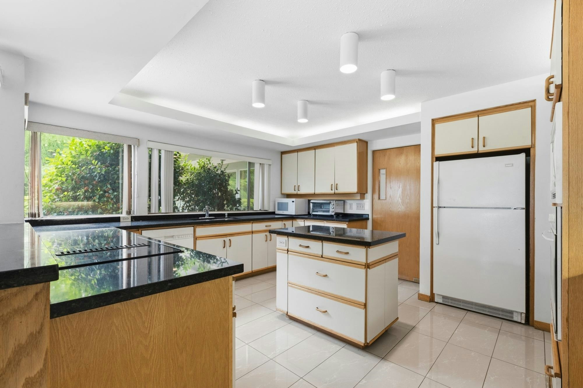 10520 Sidaway Road, Richmond, BC, V6W 1C4 - 14