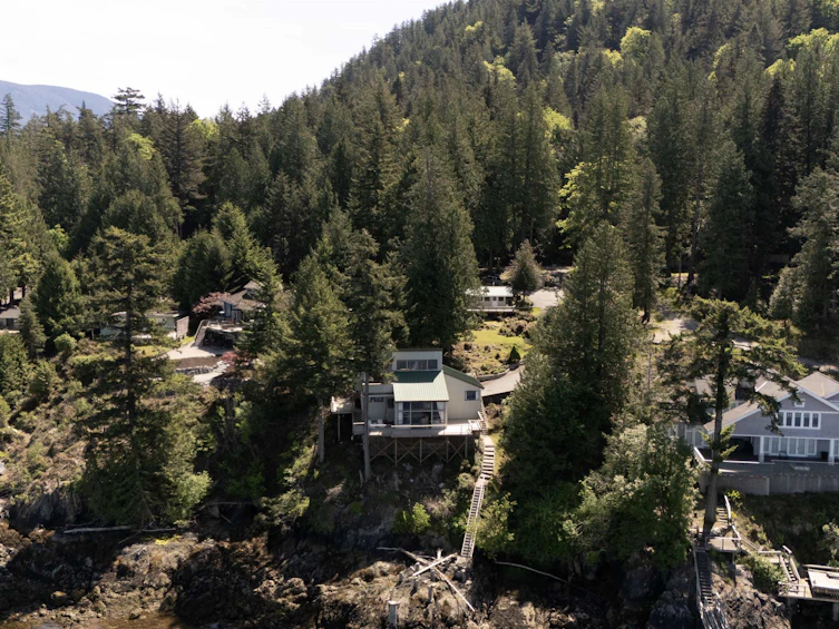 276 Smugglers Cove Road, Bowen Island, BC, V0N 1G1 - 38