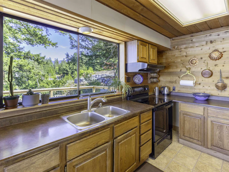 276 Smugglers Cove Road, Bowen Island, BC, V0N 1G1 - 18