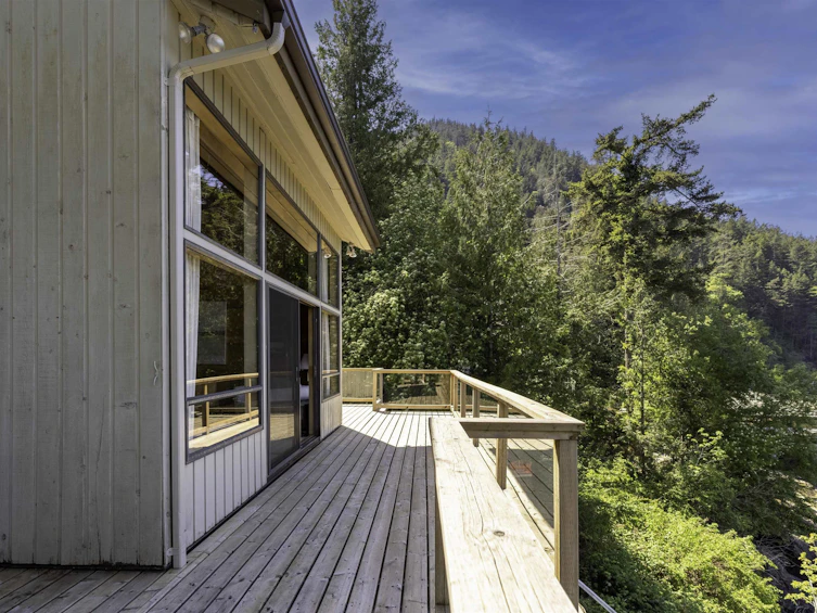 276 Smugglers Cove Road, Bowen Island, BC, V0N 1G1 - 36