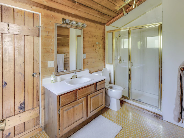 276 Smugglers Cove Road, Bowen Island, BC, V0N 1G1 - 17