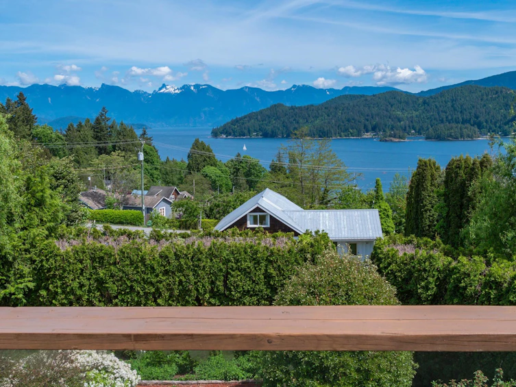 616 N Fletcher Road, Gibsons, BC, V0N 1V9 - 3