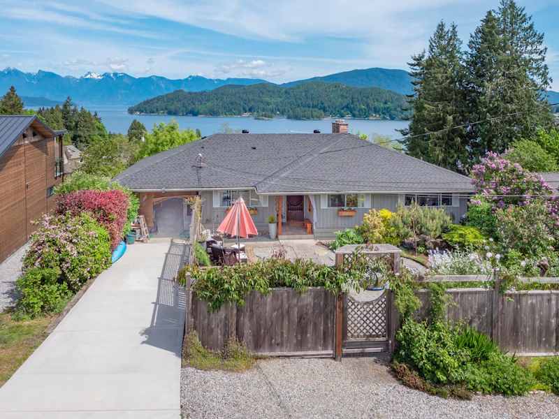 616 N Fletcher Road, Gibsons BC