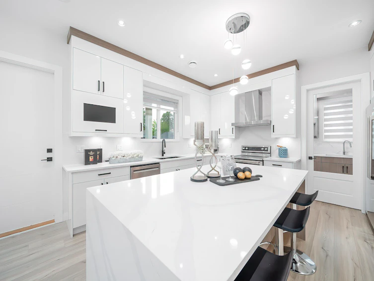 8563 11th Avenue, Burnaby, BC, V3N 2P6 - 9