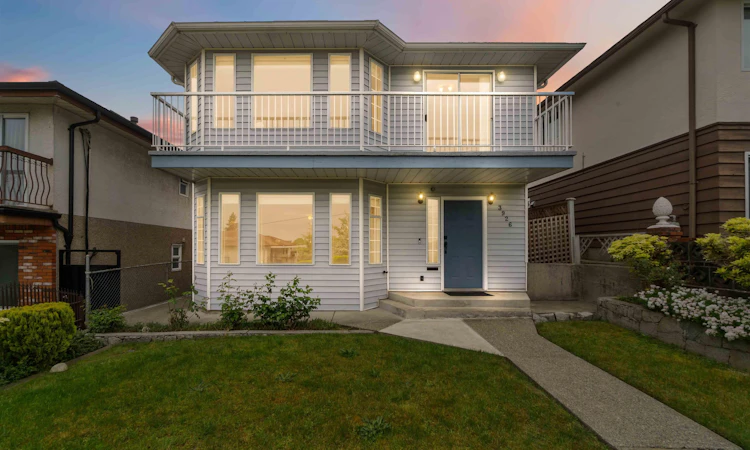 3926 Kaslo Street