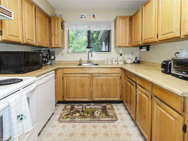 309-1385 Draycott Road, North Vancouver, BC, V7J 3K9 - 2