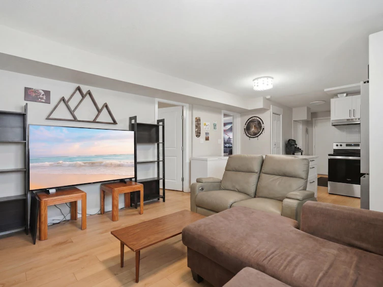20783 Thorne Avenue, Maple Ridge, BC, V2X 7R1 - 20