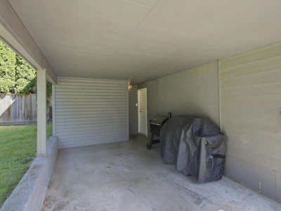 20783 Thorne Avenue - 4
