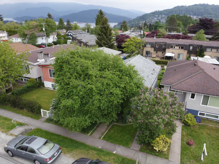 36 Warwick Avenue, Burnaby, BC, V5B 3X3 - 4