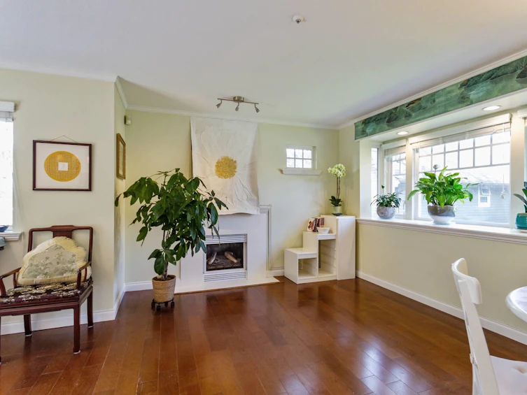 2952 W 8th Avenue, Vancouver, BC, V6K 2C1 - 4