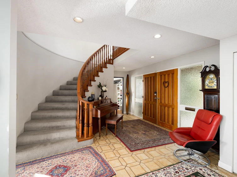 2346 Westhill Drive, West Vancouver, BC, V7S 2Z5 - 4