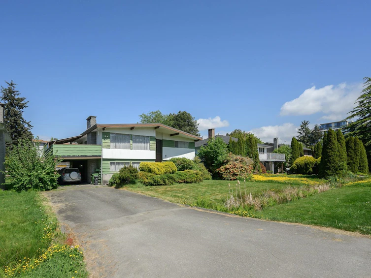 8371 Spires Road, Richmond, BC, V6Y 1W1 - 2