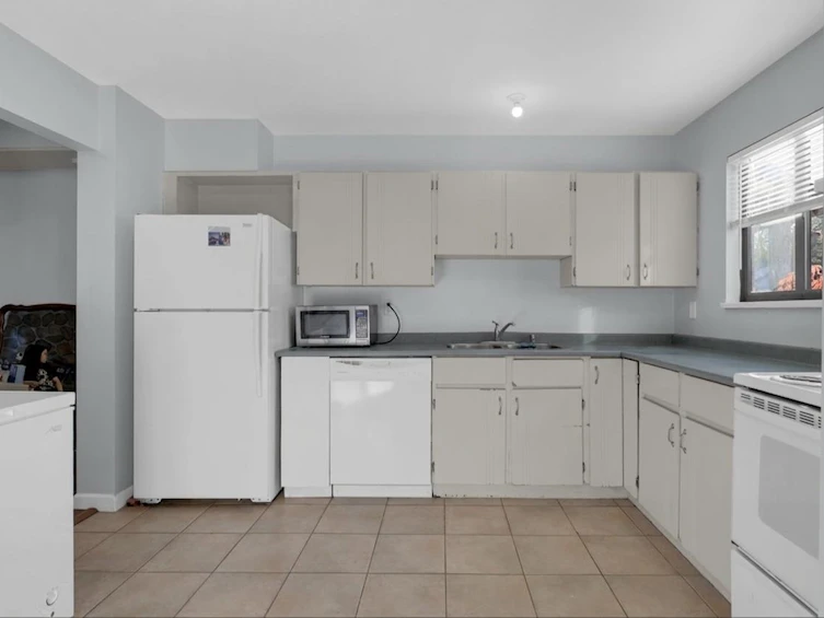96-6673 138 Street, Surrey, BC, V3W 5G7 - 8