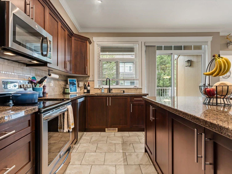 8-5623 Teskey Way, Chilliwack, BC, V2R 0K9 - 8