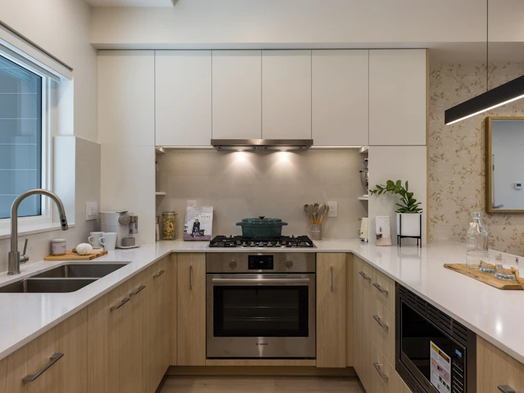 102-342 Mountain Highway, North Vancouver, BC, V7J 2K8 - 3