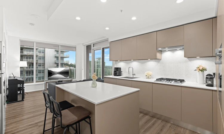 905-3833 Evergreen Place