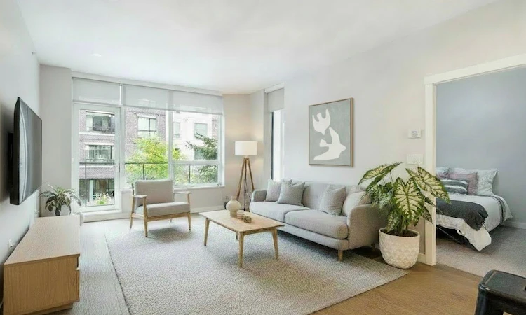 322-3563 Ross Drive