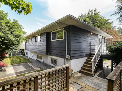 367 55a Street - 3