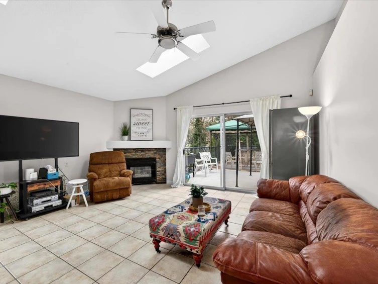 1422 Hockaday Street, Coquitlam, BC, V3E 2X9 - 7