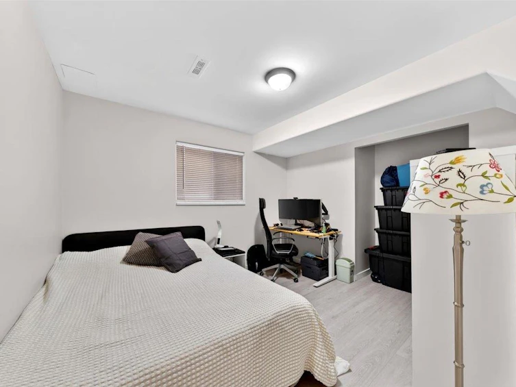 1422 Hockaday Street, Coquitlam, BC, V3E 2X9 - 29