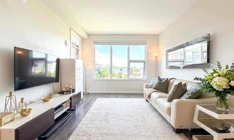 513-9399 Alexandra Road