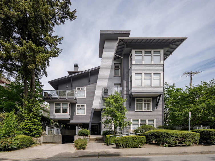201-118 W 22nd Street, North Vancouver, BC, V7M 1Z9 - 25