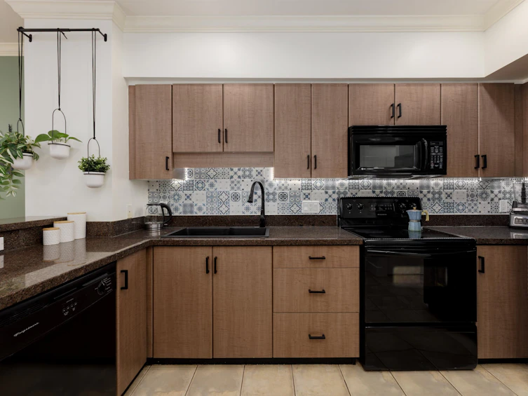 201-118 W 22nd Street, North Vancouver, BC, V7M 1Z9 - 12