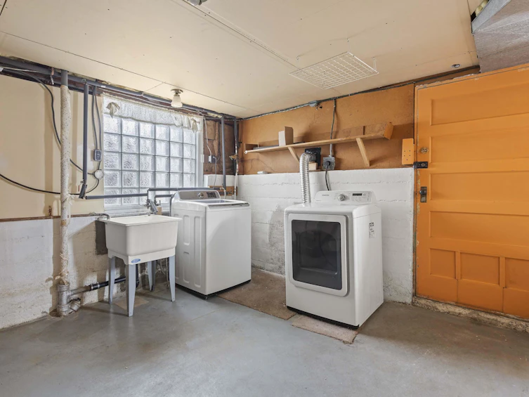 3910 W 10th Avenue, Vancouver, BC, V6R 2G8 - 18