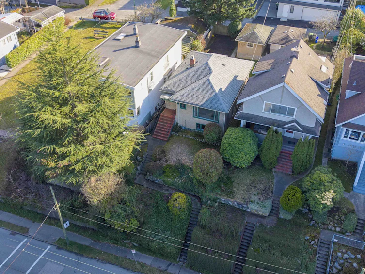 3910 W 10th Avenue, Vancouver, BC, V6R 2G8 - 2