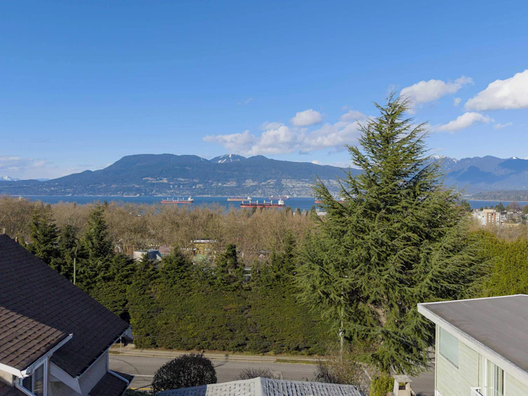3910 W 10th Avenue, Vancouver, BC, V6R 2G8 - 27