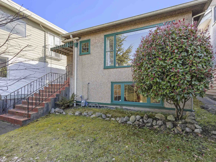 3910 W 10th Avenue, Vancouver, BC, V6R 2G8 - 4