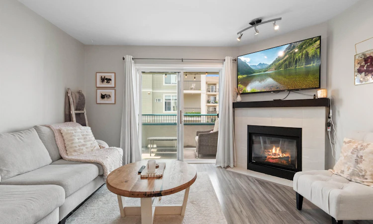 205-9143 Edward Street