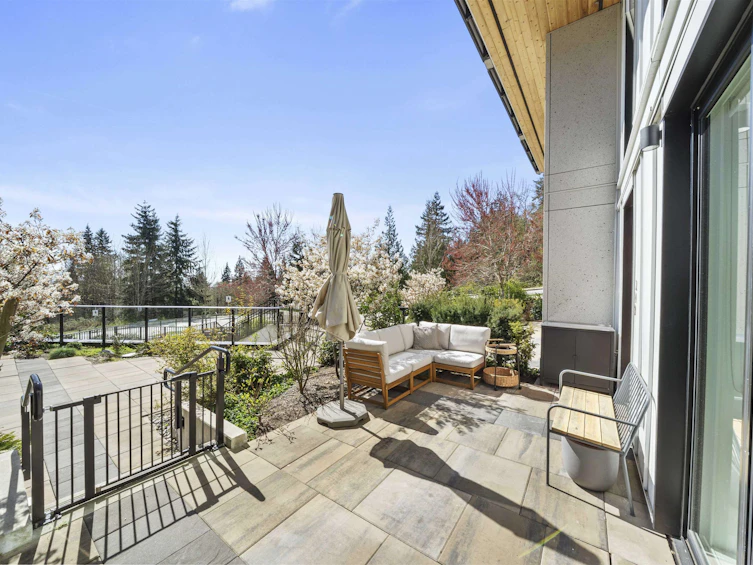 209-9888 University Crescent, Burnaby, BC, V5A 0G4 - 3