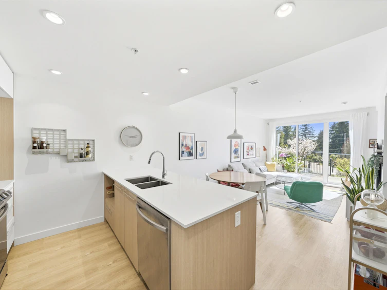 209-9888 University Crescent, Burnaby, BC, V5A 0G4 - 8