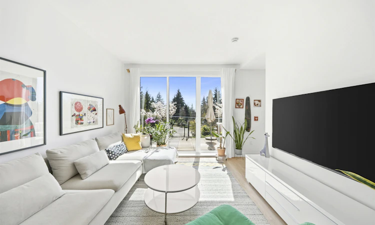 209-9888 University Crescent