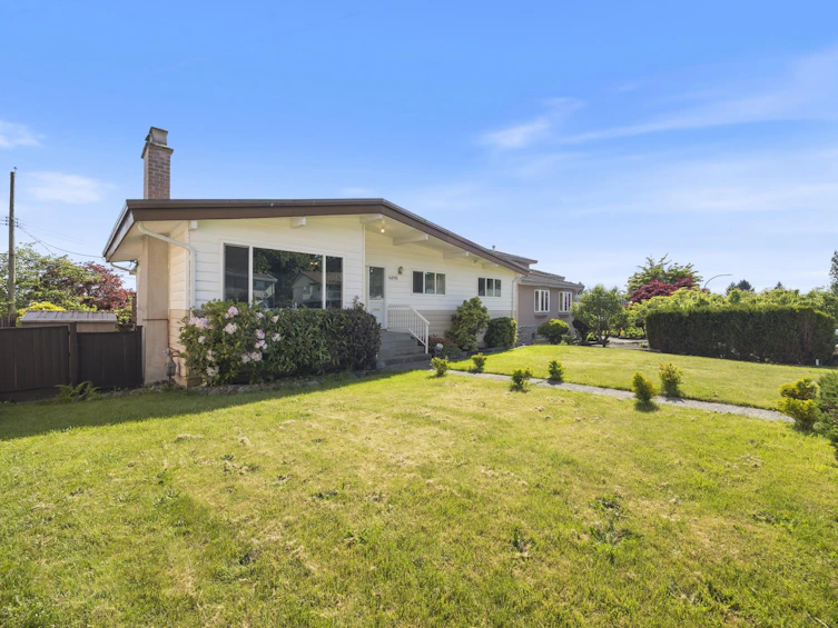 6890 Hycrest Drive, Burnaby, BC, V5B 2X2 - 30