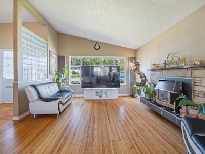 6890 Hycrest Drive - 4
