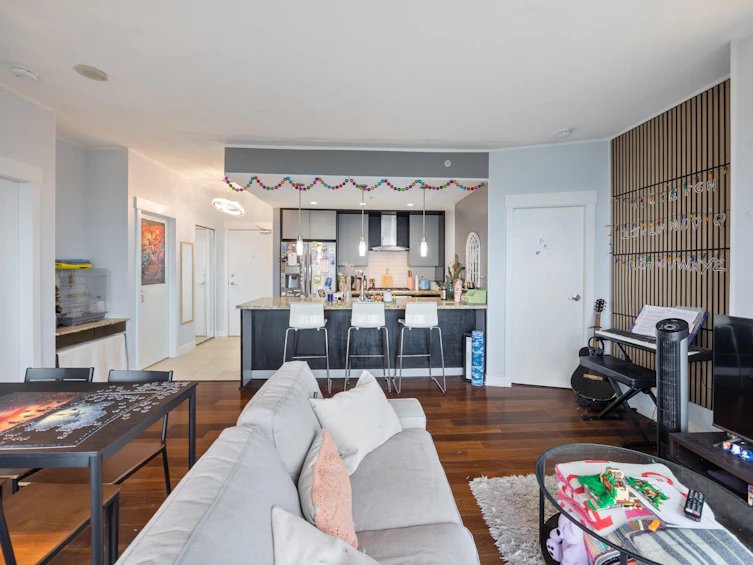 2807-7088 18th Avenue, Burnaby, BC, V3N 0A2 - 18