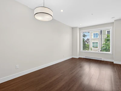 34-21150 76a Avenue - 5